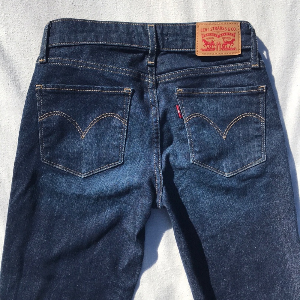 Levi’s Women’s 715 Bootcut size 24!! NWOT